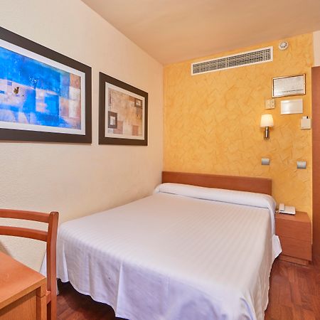 Mll Blue Bay Hotel Cala Major  ภายนอก รูปภาพ