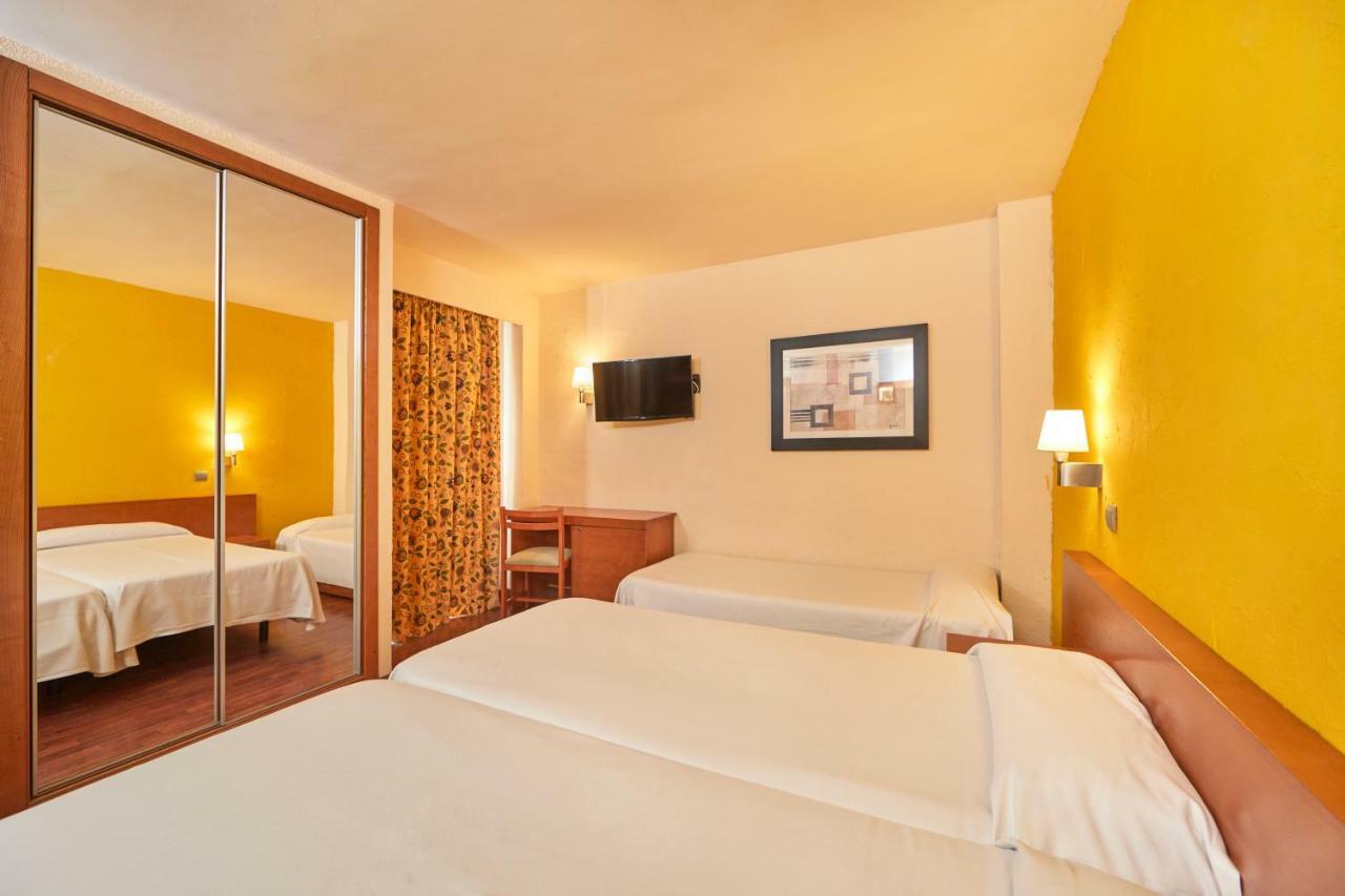 Mll Blue Bay Hotel Cala Major  ภายนอก รูปภาพ